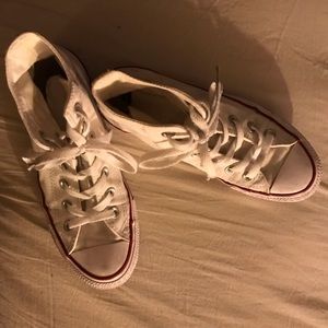 Chuck Taylor High Top Converse W’S SIZE 6.5